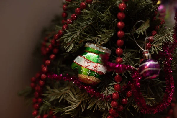 Kerstboom Achtergrond Prachtige Versierde Kerstkamer Vakantieconcept — Stockfoto