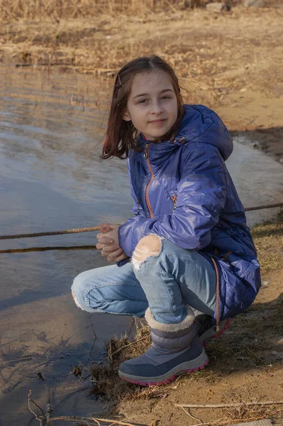 Retrato Una Hermosa Joven Sesión Fotográfica Plein Air Cerca Del — Foto de Stock