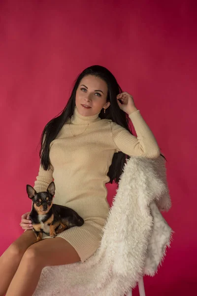 Γυναίκα Και Σκύλος Πορτραίτο Κοριτσιού Άνθρωπος Και Ζώο Μελαχρινή Και — Φωτογραφία Αρχείου