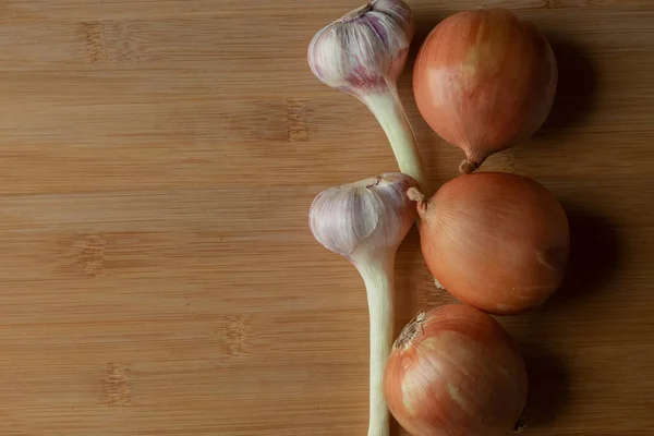 Onions Garlic Garlic Onion Wooden Background Healthy Foods — Stock Photo, Image