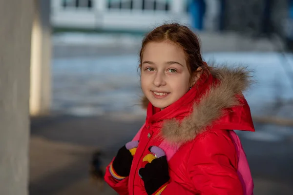 Feche Retrato Uma Linda Menina Nove Anos Criança Escolar Roupas — Fotografia de Stock