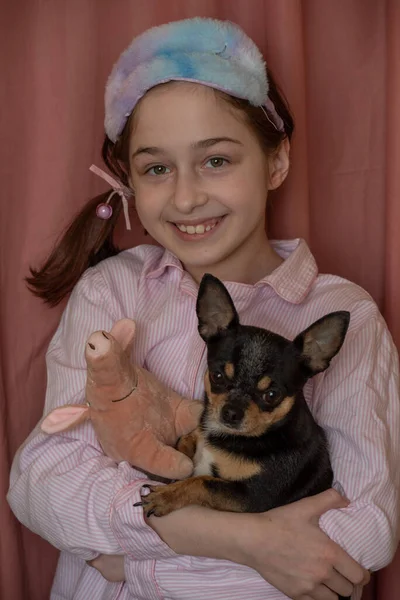 Mädchen Und Hund Mädchen Mit Chihuahua Mädchen Mit Ihrem Haustier — Stockfoto