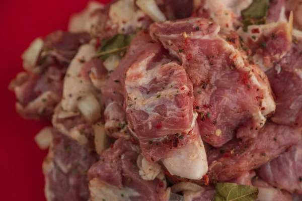 Kebab Trozos Cerdo Cebolla Picada Fotografiado Cerca Cerdo Picado Trozos —  Fotos de Stock