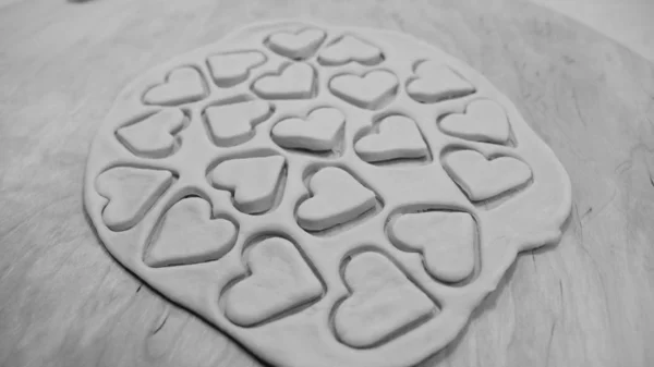 Μπισκότα Σχήμα Καρδιάς Στο Τραπέζι Γλυκά Γλυκά Για Σχεδιασμό Σας — Φωτογραφία Αρχείου