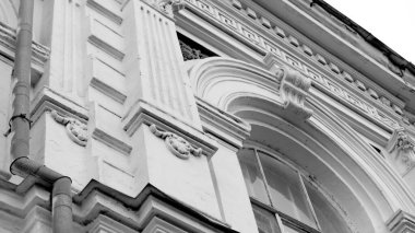 Rusya 'daki binaların cephelerinin unsurları ve ayrıntıları