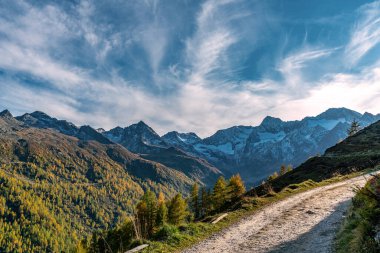 Obere Glanegg Alm 'a (Malga Dosso Piccolo) giden yol