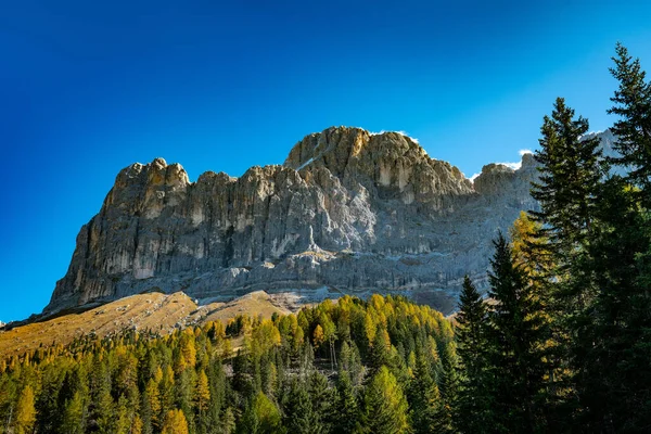 Panoramic view of the Rosengarten massif alpine mountains in the — Stock Photo, Image