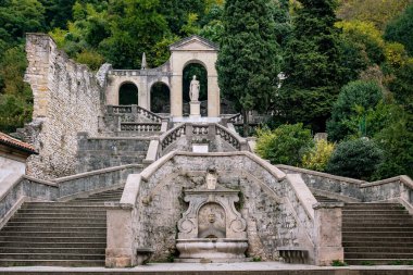 Vittor 'daki ünlü Scalinata di Santa Augusta anıtının manzarası