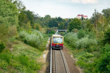 Teltow, Brandenburg, Almanya - 10 Eylül 2019: S-Bahn 25 dir