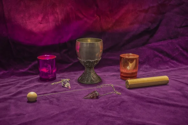 Tige Divination Pendulus Cristal Bougies Calice Étain Symboles Fortune Magie — Photo