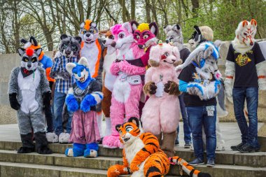 Volkspark Friedrichshain, Berlin, Almanya - 14 Nisan 2018: Berlin 'deki Volkspark Friedrichshain' de Avrupa kürklü yürüyüşü