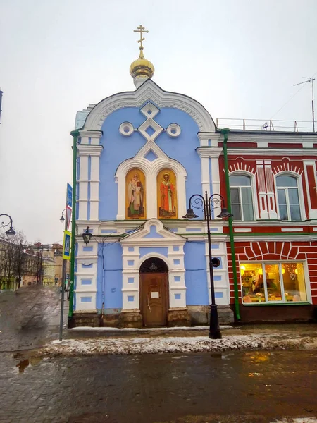 Rusia Rybinsk calle Stoyalaya 6 Casa Iglesia de San Nicolás. Farmstead Yugsk Dorofeeva Ostuni. febrero 9.2020 — Foto de Stock