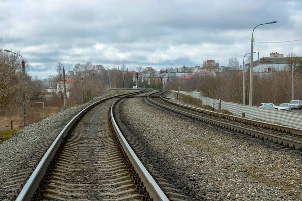 Spoorlijn Gaat Verte Rails Slapers Palen Met Draden Lente Europa — Stockfoto