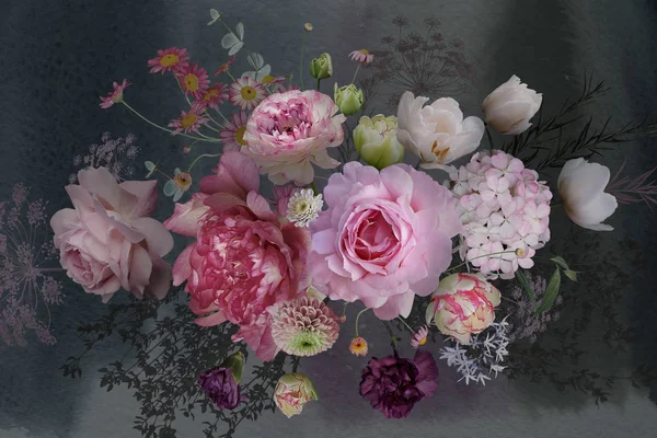 Vintage kwiaty ogrodowe i dekoracyjne zioła na akwareli backgr — Zdjęcie stockowe