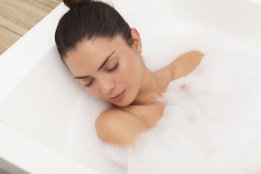 güzel bir kadın banyo.