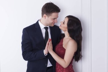 Güzel ve zarif çift kutlamak.