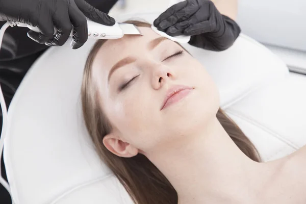 Beautiful Woman Having Facial Treatment Spa Cavitation Peeling — Stock Photo, Image