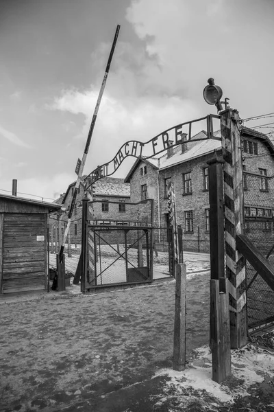 Portão Entrada Principal Campo Concentração Auschwitz Maior Campo Concentração Nazi — Fotografia de Stock