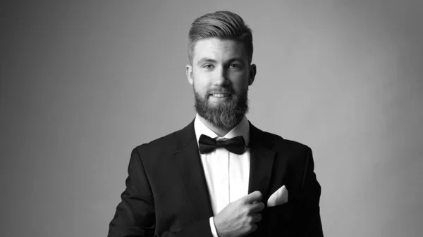 Portrait Elegant Man Beard Black Classic Suit — Stock Photo, Image