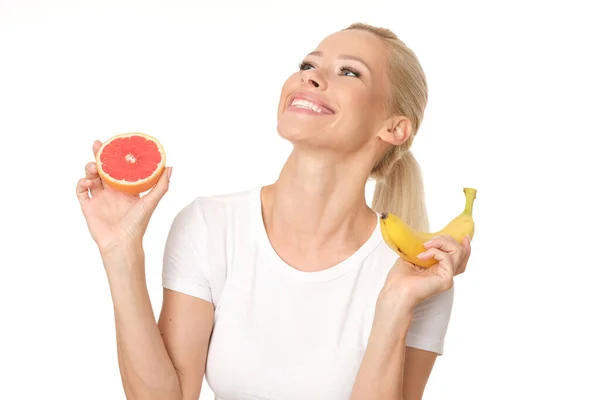 Schönheit Natürliche Blondine Fördert Eine Gesunde Ernährung Und Viele Früchte — Stockfoto