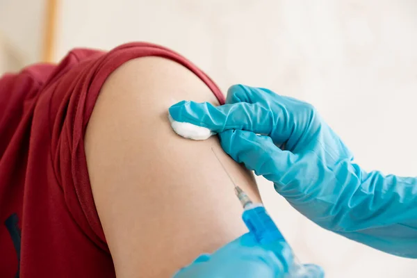 Médecins Féminins Vaccinés Avec Des Seringues Pour Prévenir Les Épidémies — Photo