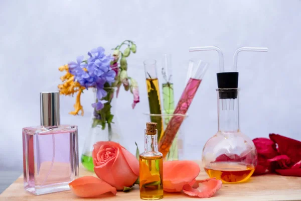 Essential Oil Bottles Extracted Rose — Stock Photo, Image