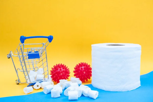 Shopping Toilet Paper Wipe Clean Virus Protection Personal Sanitary Paper — Stock Photo, Image