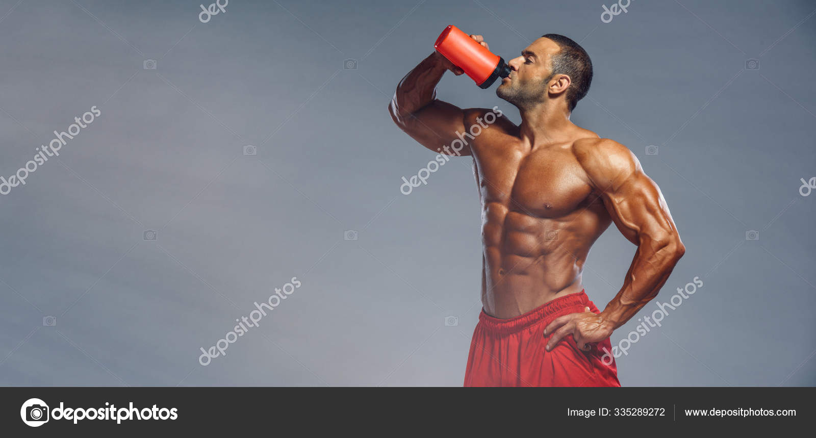 пьющий качок. пьющий качок. креатин для спортсменов. пьющий качок.