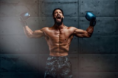 MMA, Kickboks, Boks Savaştan Önce Çığlık Atan Adamlar