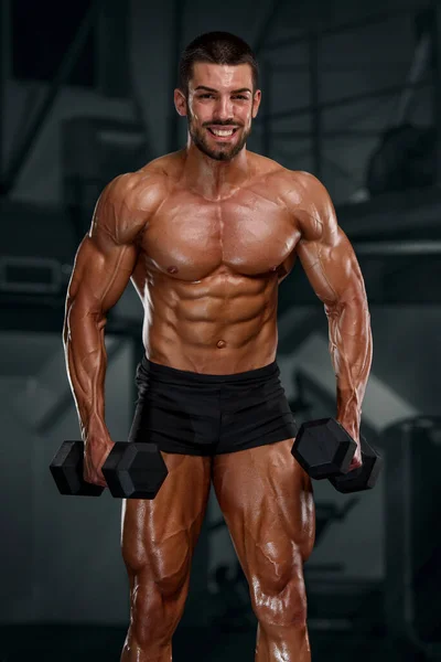 Hombres Musculares Levantando Pesas Gimnasio —  Fotos de Stock