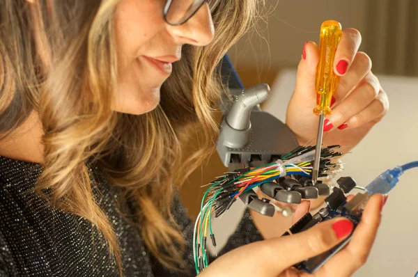 Ingenieurin bei der Arbeit — Stockfoto