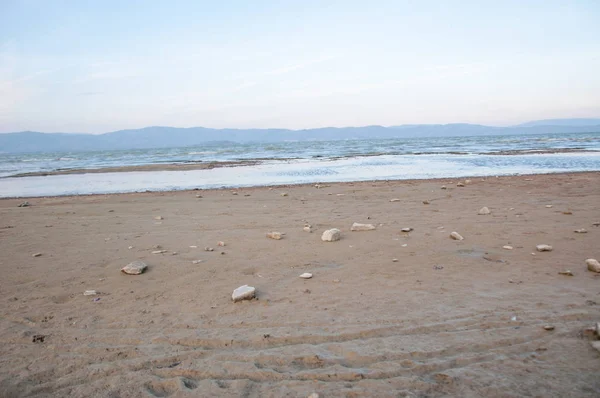 güneşli bir günde güzel Trasimeno Gölü