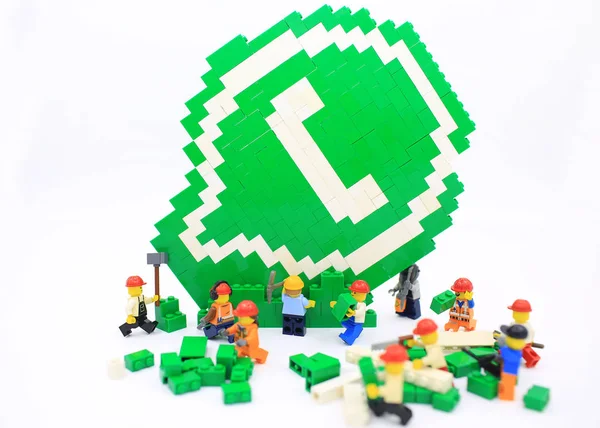 Lego minifigure dengan set lego kota — Stok Foto