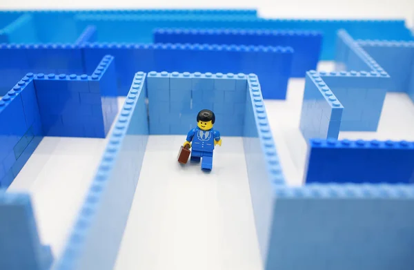Lego office boy läuft — Stockfoto