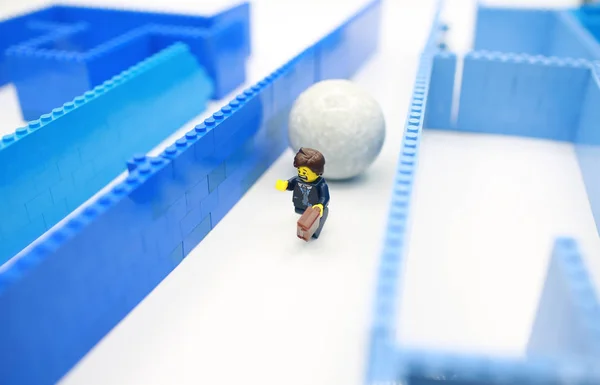Lego office boy läuft — Stockfoto