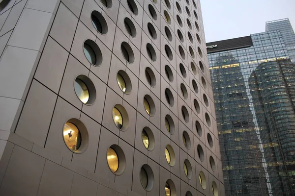Round windows of Jardine House in Central — Stock Photo, Image