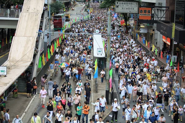 insanlar Brennen 1 Temmuz 2014 yılında sokakta