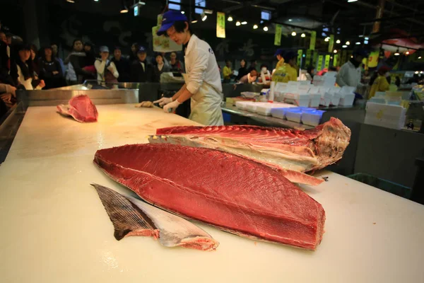 Tonijn in shirahama vismarkt — Stockfoto