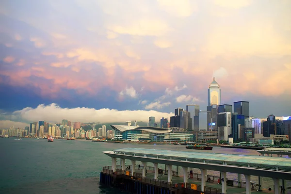 香港で輝く夜明け市 — ストック写真