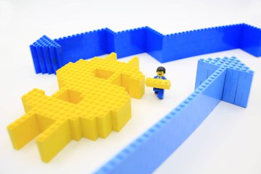 lego tuğla ve minifigure