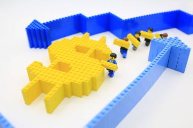 lego tuğla ve minifigure