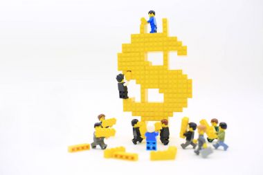 lego tuğla ve minifigure
