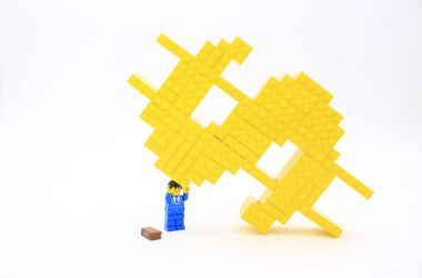 lego tuğla ve minifigure