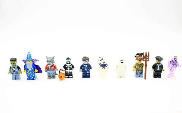 Lego ladrillo y minifigura — Foto de Stock