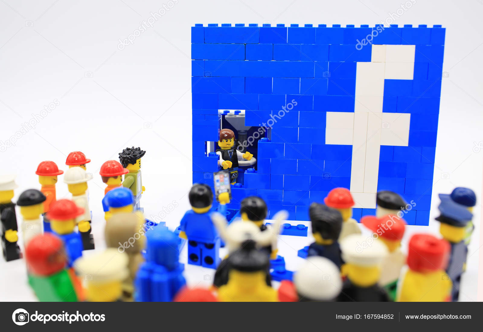Lego with different pose – Stock Editorial Photo © lewistse #167594852