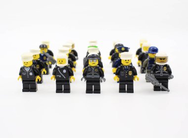 Lego minifigure farklı poz ile