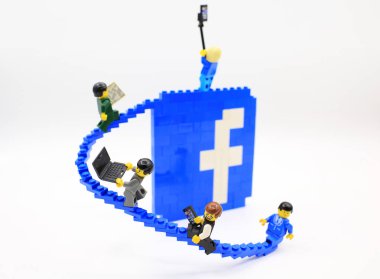 lego facebook adamı