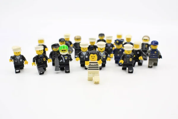 Lego minifigure con posa diversa — Foto Stock