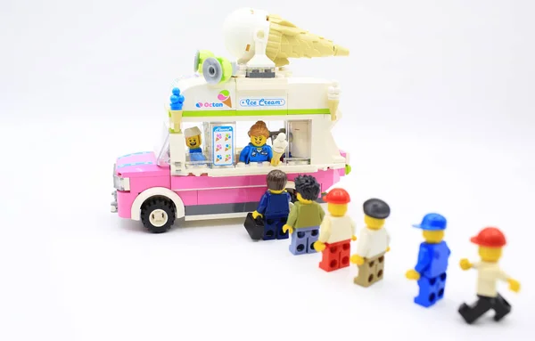 Lego Minifig met verschillende pose — Stockfoto