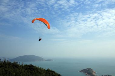 hong Kong'da iyi bir hava içinde cirrocumulus bulut
